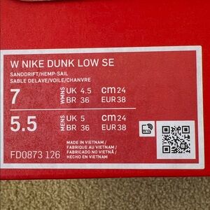 Nike Dunk Low SE Sandrift Women's Sneakers